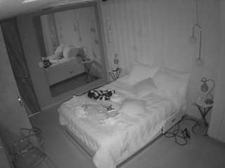 voyeurcam-casa-salsa-bedroom-2