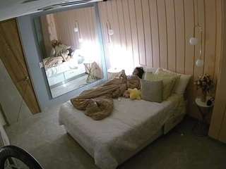 voyeurcam-casa-salsa-bedroom-2