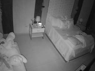 voyeurcam-casa-salsa-bedroom-2