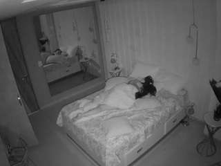 voyeurcam-casa-salsa-bedroom-2