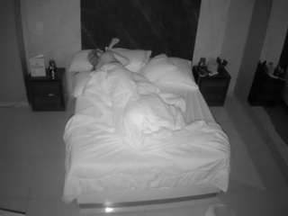 Adult Nude Cam camsoda voyeurcam-casa-salsa-bedroom-3