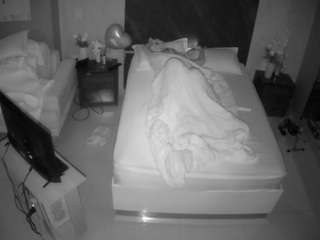 voyeurcam-casa-salsa-bedroom-3