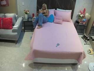 voyeurcam-casa-salsa-bedroom-3
