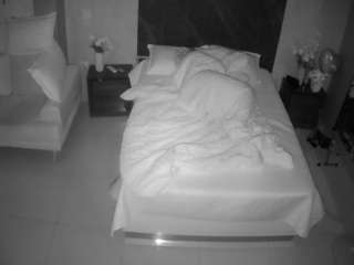 voyeurcam-casa-salsa-bedroom-3