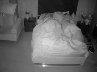 voyeurcam-casa-salsa-bedroom-3