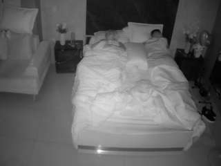 voyeurcam-casa-salsa-bedroom-3