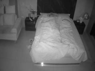 voyeurcam-casa-salsa-bedroom-3