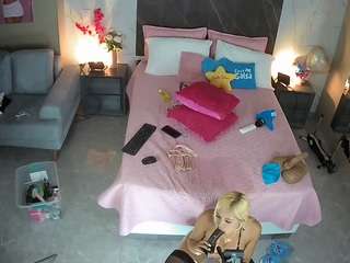 voyeurcam-casa-salsa-bedroom-3