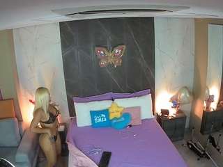 voyeurcam-casa-salsa-bedroom-3