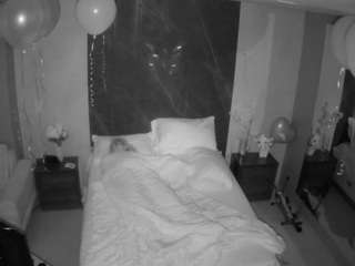 voyeurcam-casa-salsa-bedroom-3