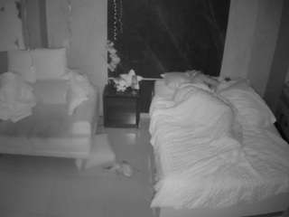voyeurcam-casa-salsa-bedroom-3