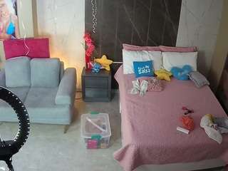 voyeurcam-casa-salsa-bedroom-3