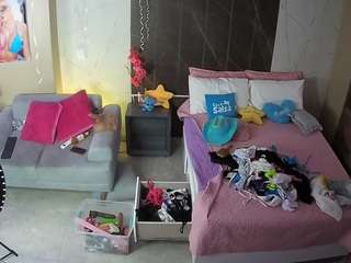 voyeurcam-casa-salsa-bedroom-3
