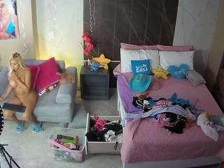 voyeurcam-casa-salsa-bedroom-3