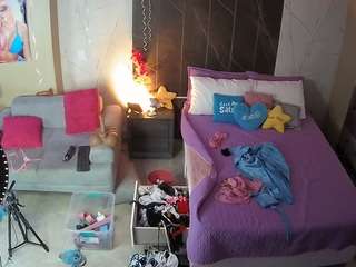 voyeurcam-casa-salsa-bedroom-3