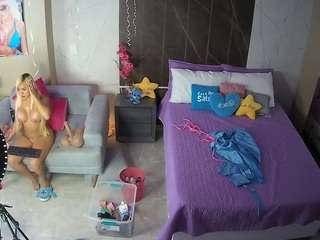 voyeurcam-casa-salsa-bedroom-3