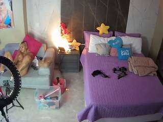 voyeurcam-casa-salsa-bedroom-3