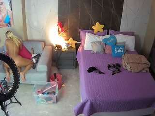 voyeurcam-casa-salsa-bedroom-3