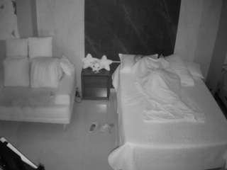 voyeurcam-casa-salsa-bedroom-3