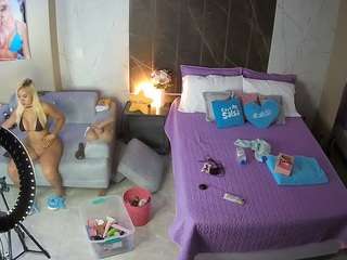 voyeurcam-casa-salsa-bedroom-3