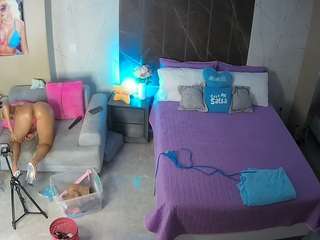voyeurcam-casa-salsa-bedroom-3