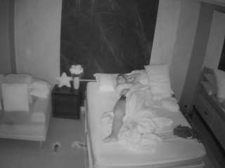 voyeurcam-casa-salsa-bedroom-3