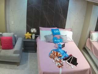 voyeurcam-casa-salsa-bedroom-3