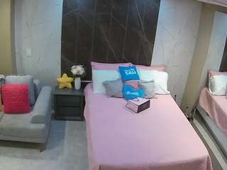 voyeurcam-casa-salsa-bedroom-3