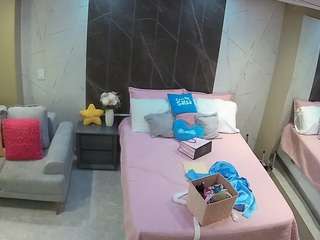 voyeurcam-casa-salsa-bedroom-3