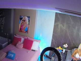 voyeurcam-casa-salsa-bedroom-3