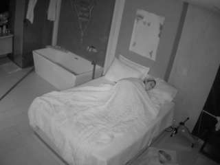 voyeurcam-casa-salsa-bedroom-3