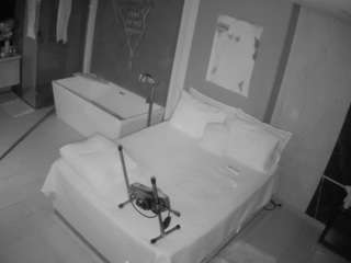 voyeurcam-casa-salsa-bedroom-3