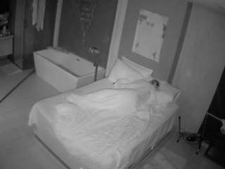 voyeurcam-casa-salsa-bedroom-3