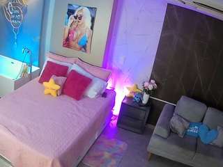 voyeurcam-casa-salsa-bedroom-3