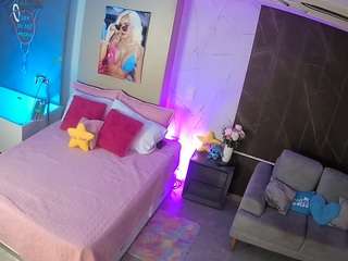 voyeurcam-casa-salsa-bedroom-3