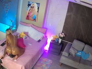 voyeurcam-casa-salsa-bedroom-3
