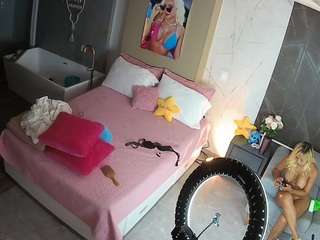 voyeurcam-casa-salsa-bedroom-3