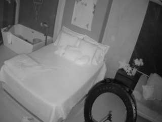 voyeurcam-casa-salsa-bedroom-3