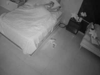 voyeurcam-casa-salsa-bedroom-3