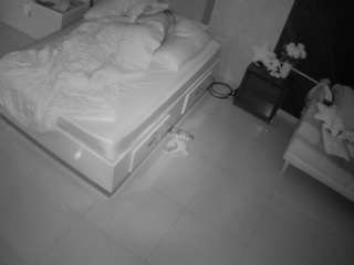 voyeurcam-casa-salsa-bedroom-3