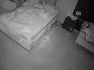 voyeurcam-casa-salsa-bedroom-3