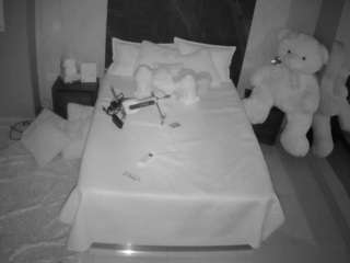 voyeurcam-casa-salsa-bedroom-3