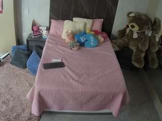 voyeurcam-casa-salsa-bedroom-3