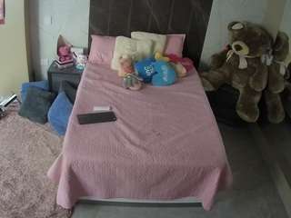 voyeurcam-casa-salsa-bedroom-3