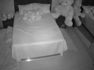 voyeurcam-casa-salsa-bedroom-3
