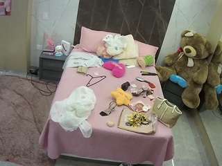 voyeurcam-casa-salsa-bedroom-3