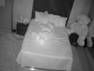 voyeurcam-casa-salsa-bedroom-3