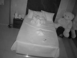voyeurcam-casa-salsa-bedroom-3