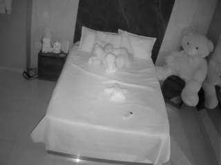 voyeurcam-casa-salsa-bedroom-3