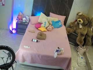 voyeurcam-casa-salsa-bedroom-3